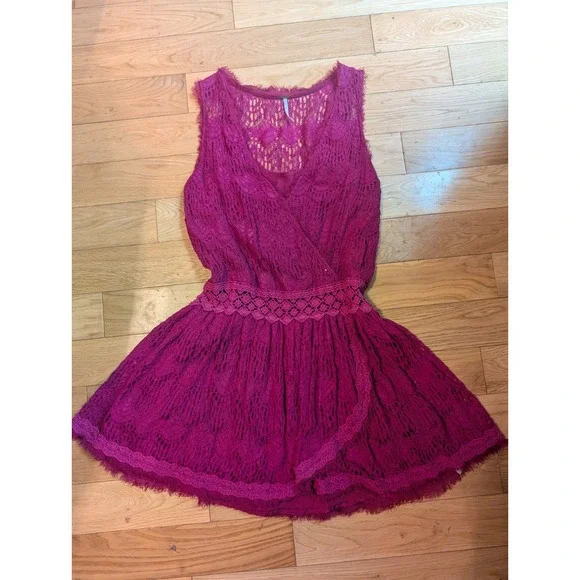 Free People So Sweetly Bloom Mini Dress Crochet Cotton Lace Fuschia $168 Y2K‎ XS - Picture 3 of 6